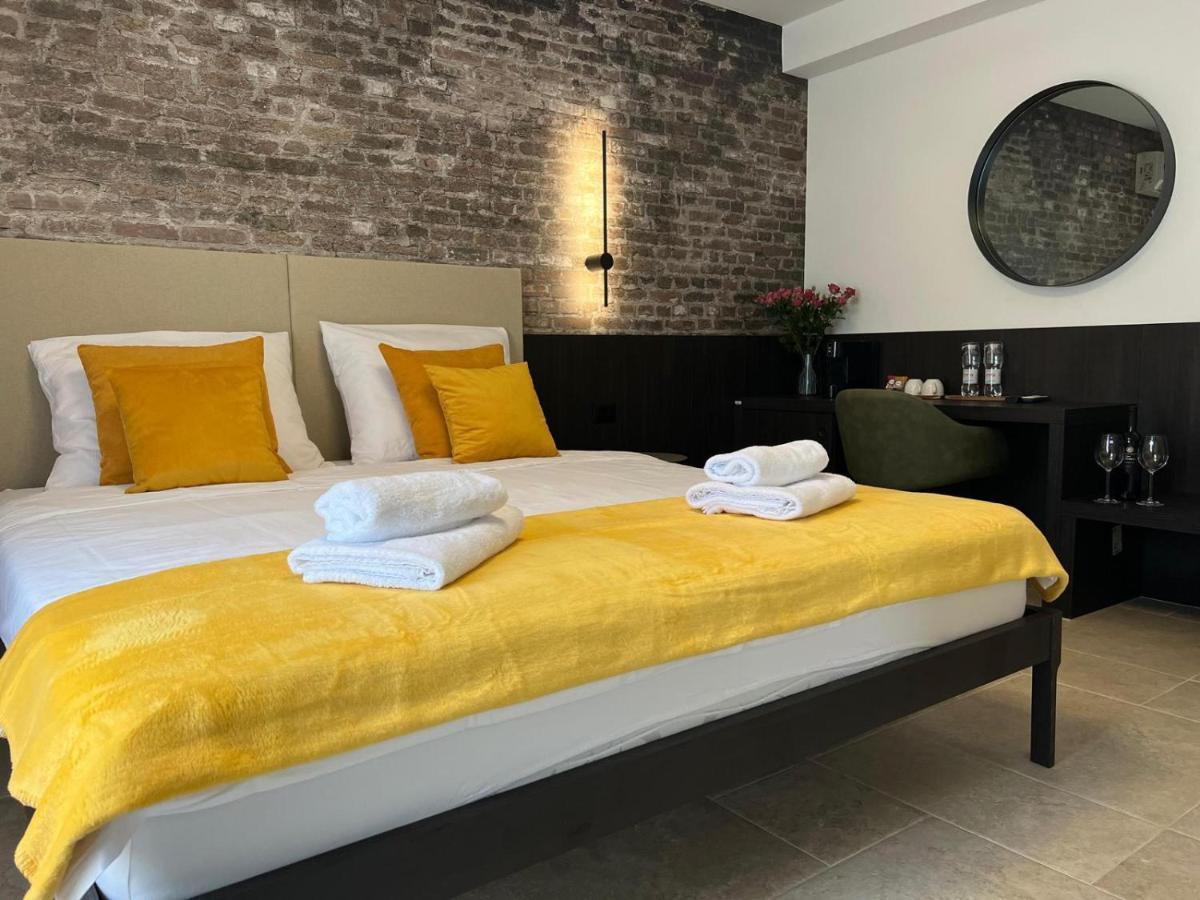 Arena Prestige Rooms Pula Exterior photo